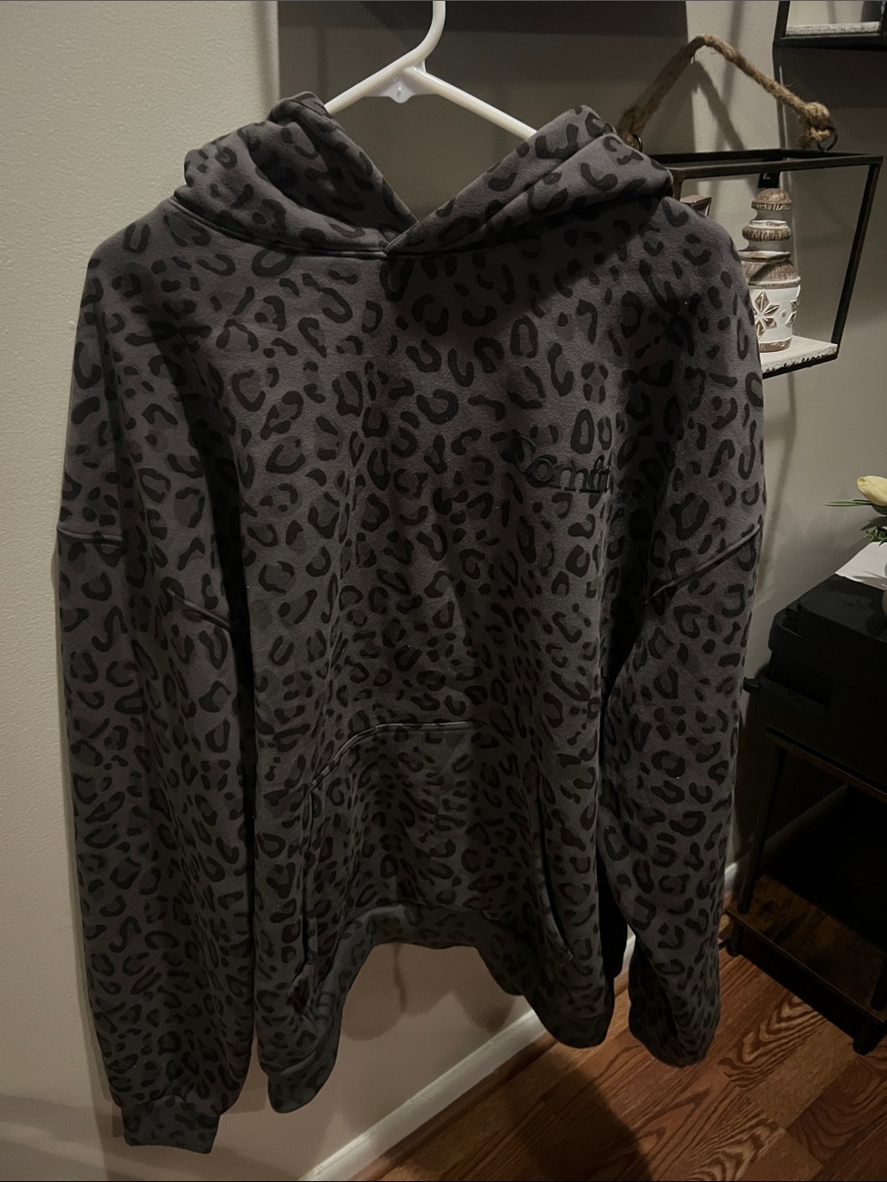 Unisex comfrt brand leopard hoodie size xxl